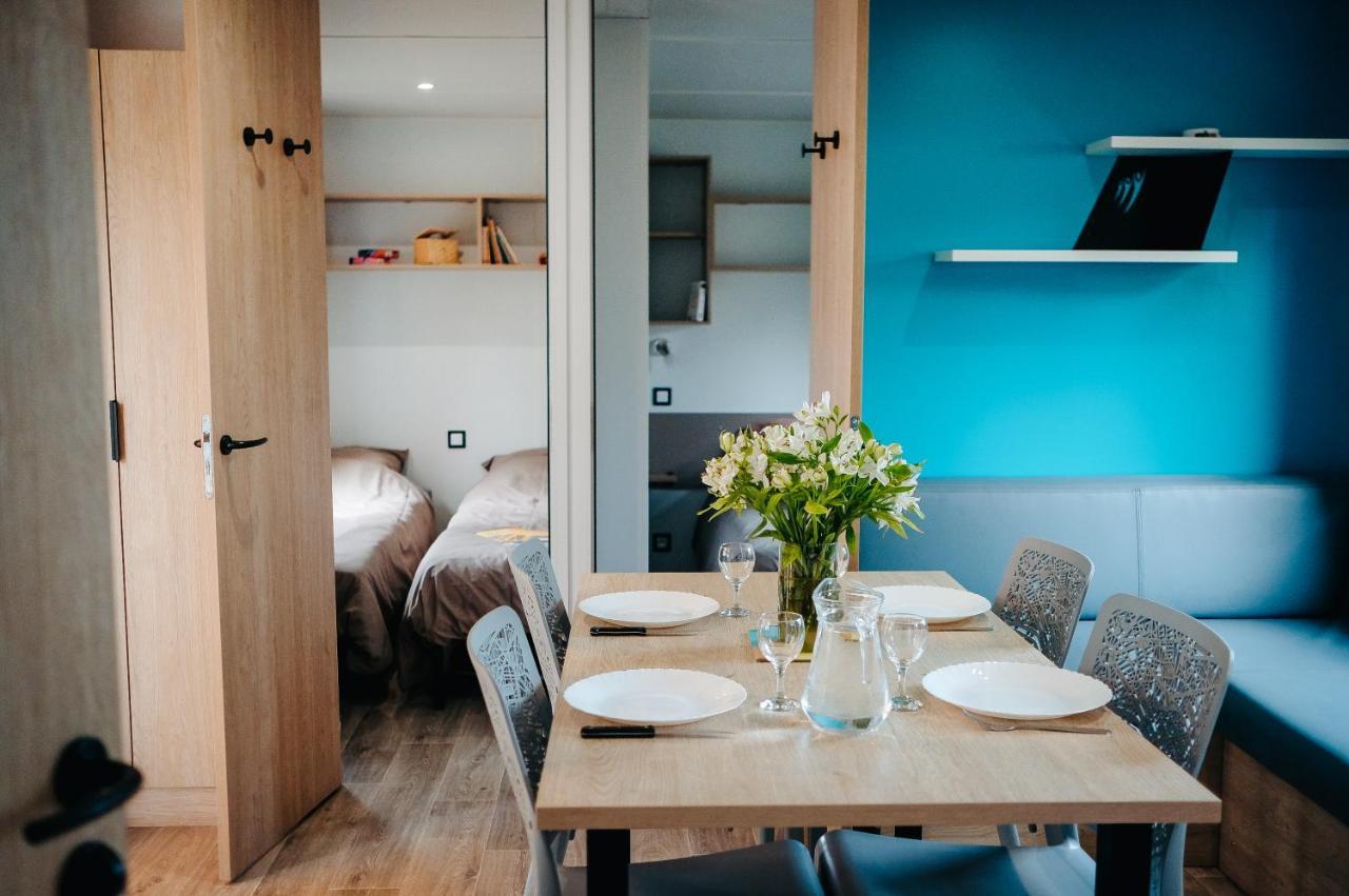 Mobil Home Xxl 4 Chambres - Camping La Pointe De 로스코프 외부 사진